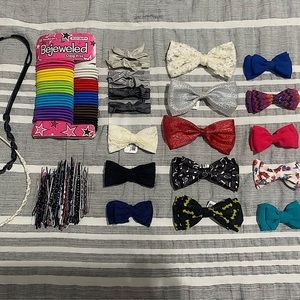 🎀 NWT/NWOT 160 Piece Hair Bundle. Headbands. Bows. Elastics. Bobby pins.